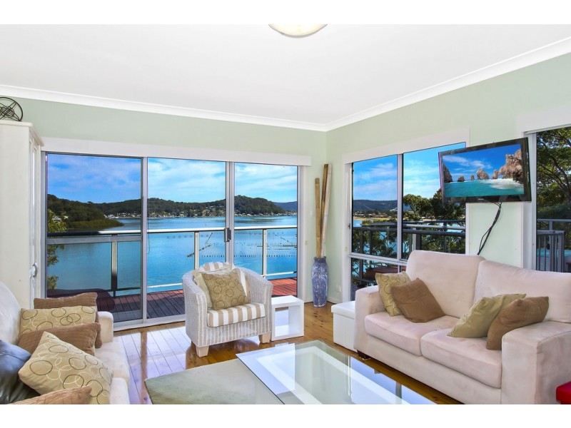 19 Hardys Bay Pde, Killcare NSW 2257