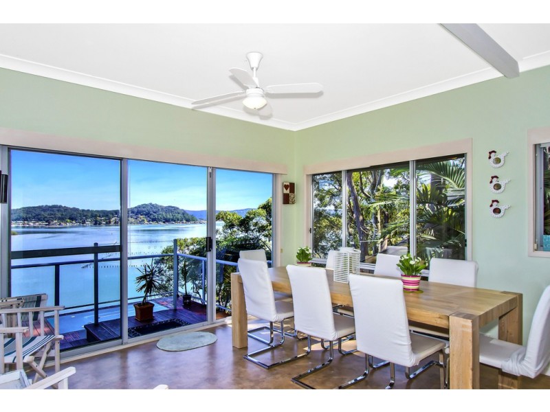 19 Hardys Bay Pde, Killcare NSW 2257