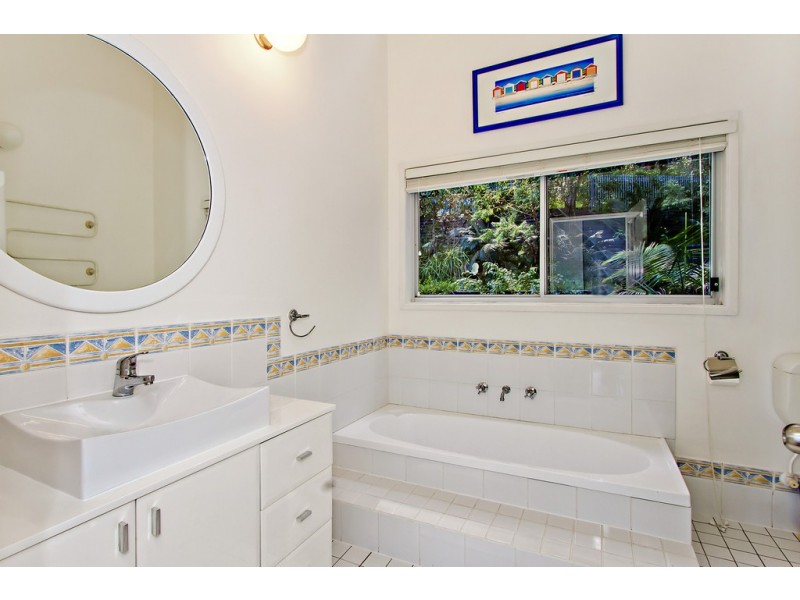 19 Hardys Bay Pde, Killcare NSW 2257