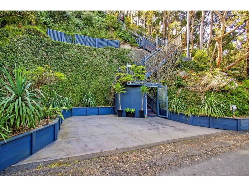 19 Hardys Bay Pde, Killcare NSW 2257