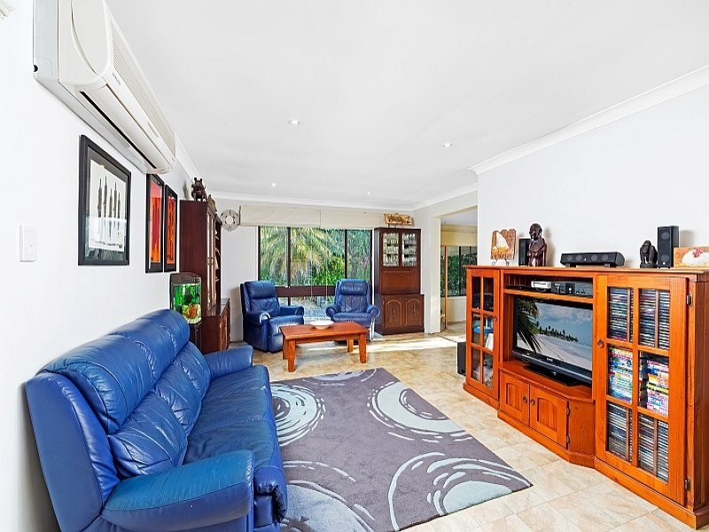 1 Willow Road, Springfield NSW 2250