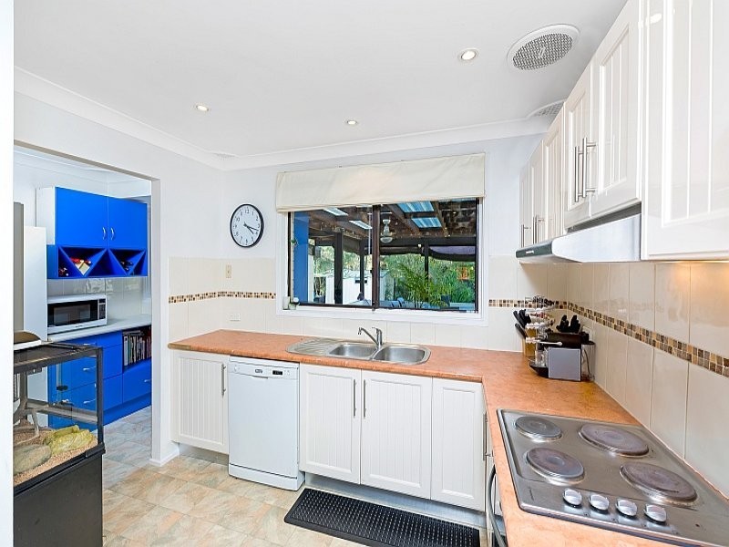 1 Willow Road, Springfield NSW 2250