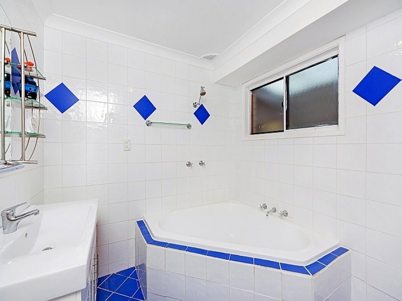 1 Willow Road, Springfield NSW 2250