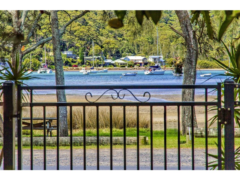 116 Araluen Drive, Hardys Bay NSW 2257