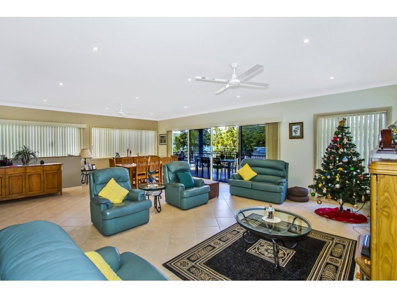 116 Araluen Drive, Hardys Bay NSW 2257