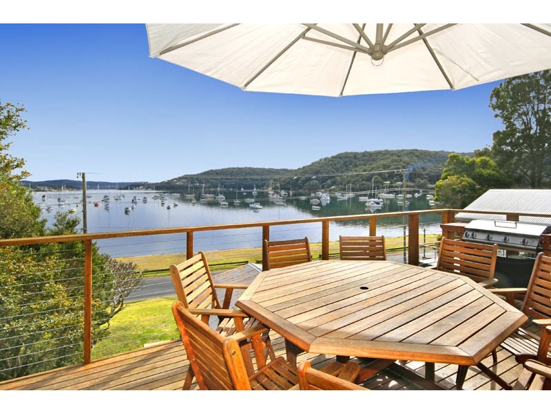 90 Araluen Drive, Hardys Bay NSW 2257