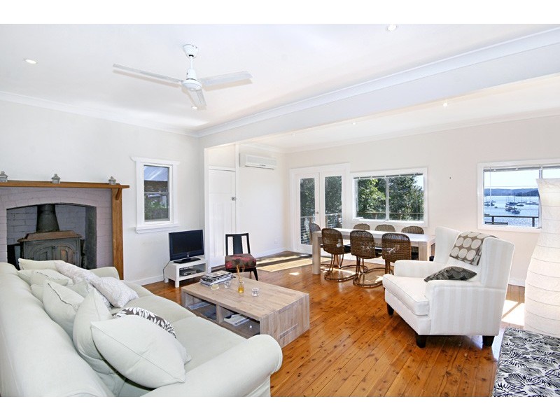 90 Araluen Drive, Hardys Bay NSW 2257
