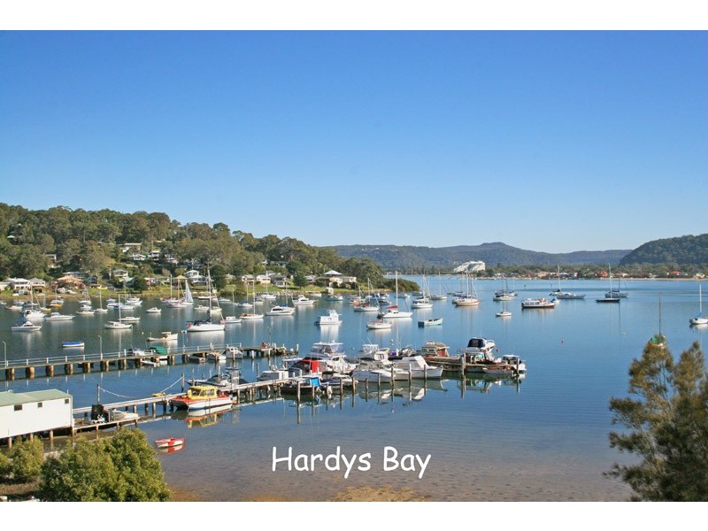 90 Araluen Drive, Hardys Bay NSW 2257