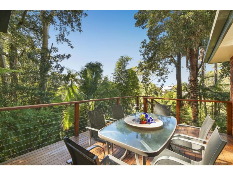 128 Lake Shore Drive, North Avoca NSW 2260