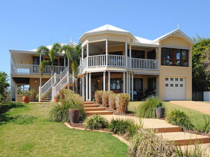 48 Palm Terrace, Yamba NSW 2464