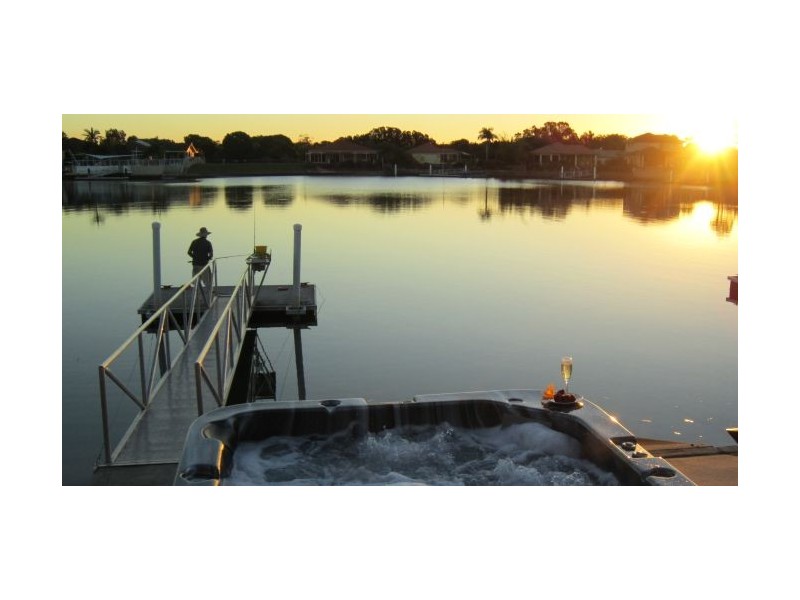 25 The Peninsula, Yamba NSW 2464