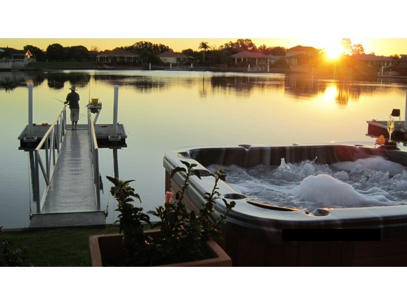 25 The Peninsula, Yamba NSW 2464