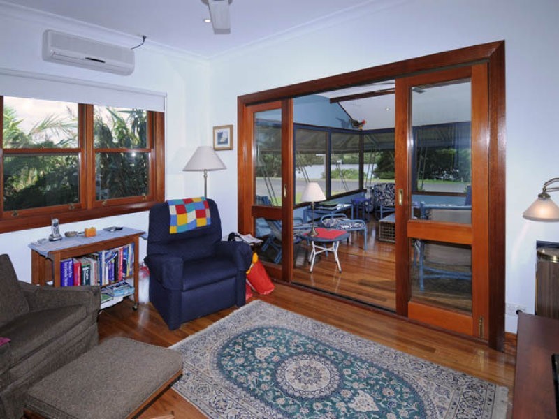 37 Chatsworth Road, Chatsworth Island, Yamba NSW 2464