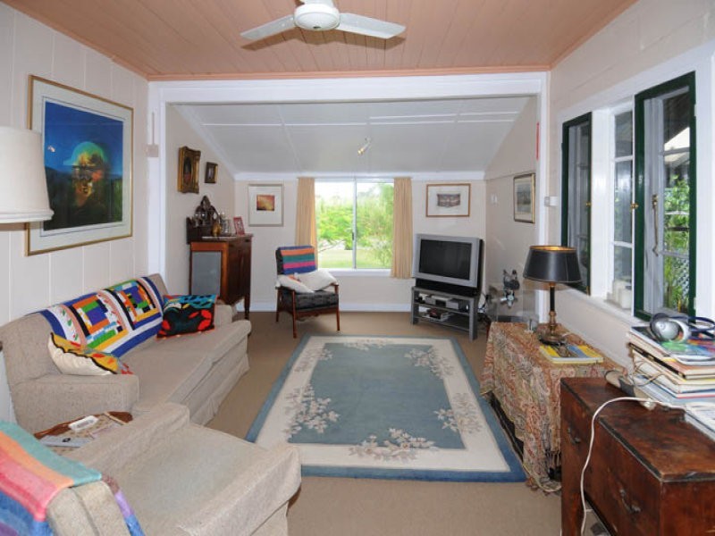 37 Chatsworth Road, Chatsworth Island, Yamba NSW 2464