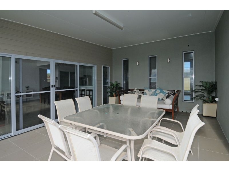 24 William Avenue, Yamba NSW 2464