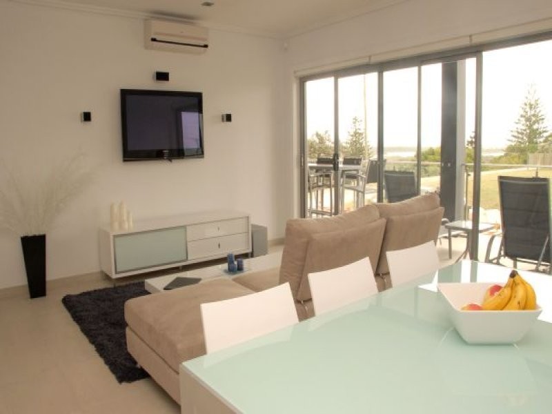 6 Clarence Street, Yamba NSW 2464
