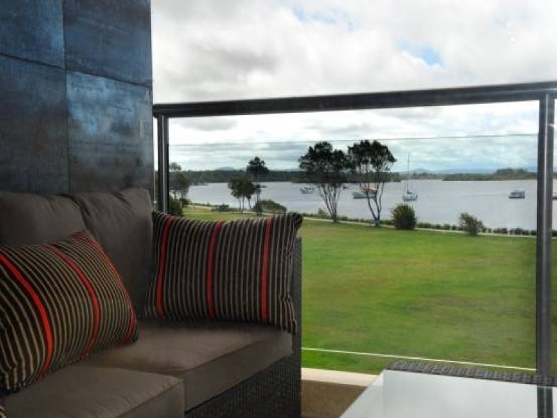 2/ 4,5,8 Bent Street, Yamba NSW 2464