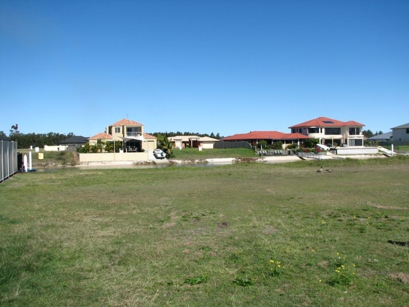 5 Barellan Avenue, Yamba NSW 2464