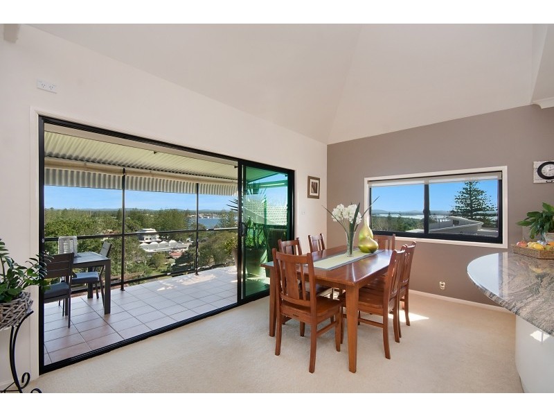 2/9 Clarence Street, Yamba NSW 2464