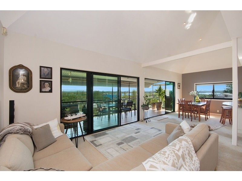 2/9 Clarence Street, Yamba NSW 2464