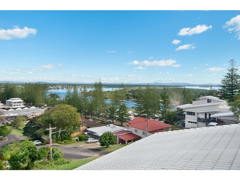 2/9 Clarence Street, Yamba NSW 2464