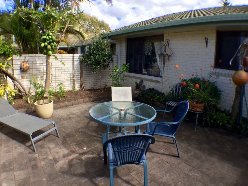 2/1 Osprey Drive, Yamba NSW 2464