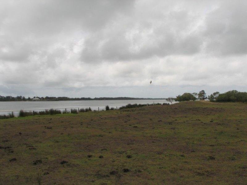 320 School Road, Palmers Island NSW 2463