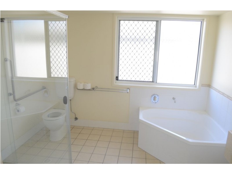 2/4 Somerset Place, Yamba NSW 2464