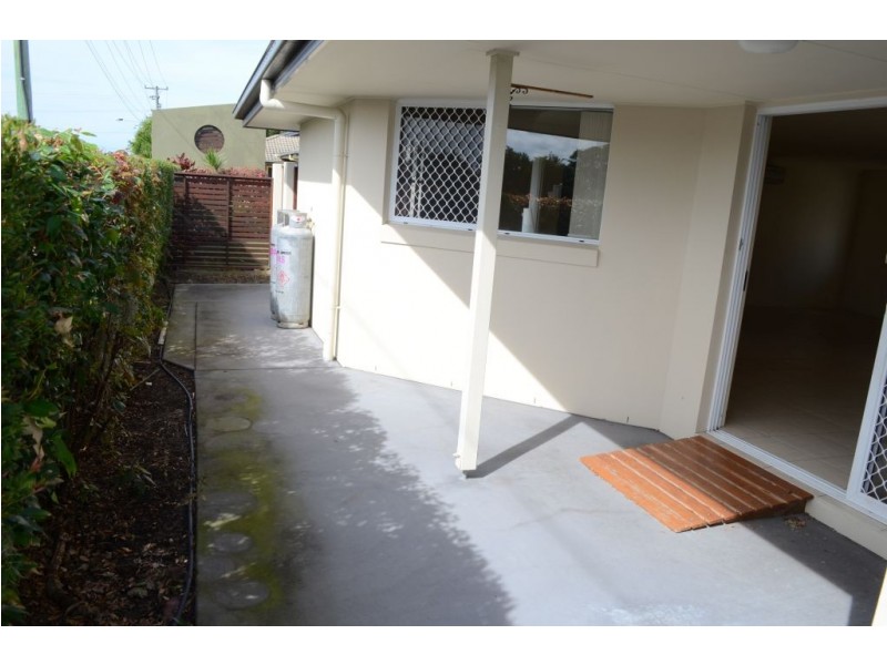 2/4 Somerset Place, Yamba NSW 2464