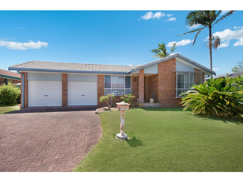 4 Binnacle court, Yamba NSW 2464