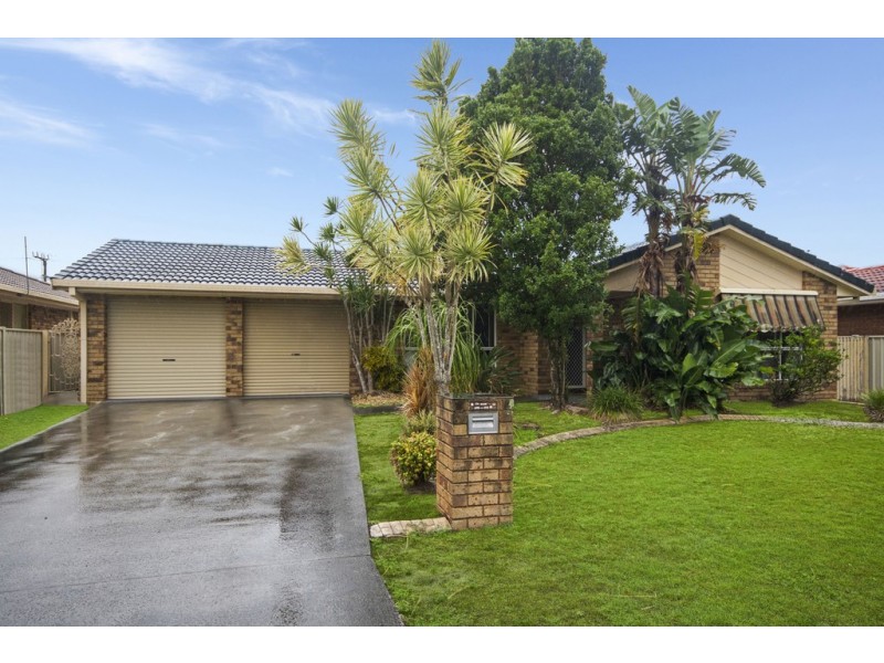 5 O’Gradys Lane, Yamba NSW 2464