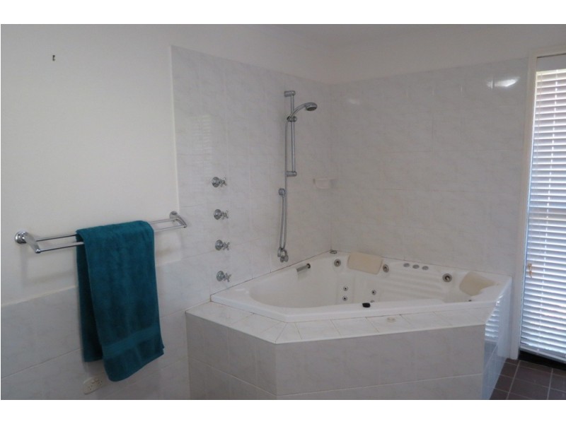 2 Flinders Place, Yamba NSW 2464