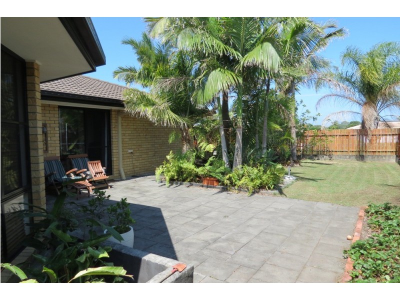 2 Flinders Place, Yamba NSW 2464