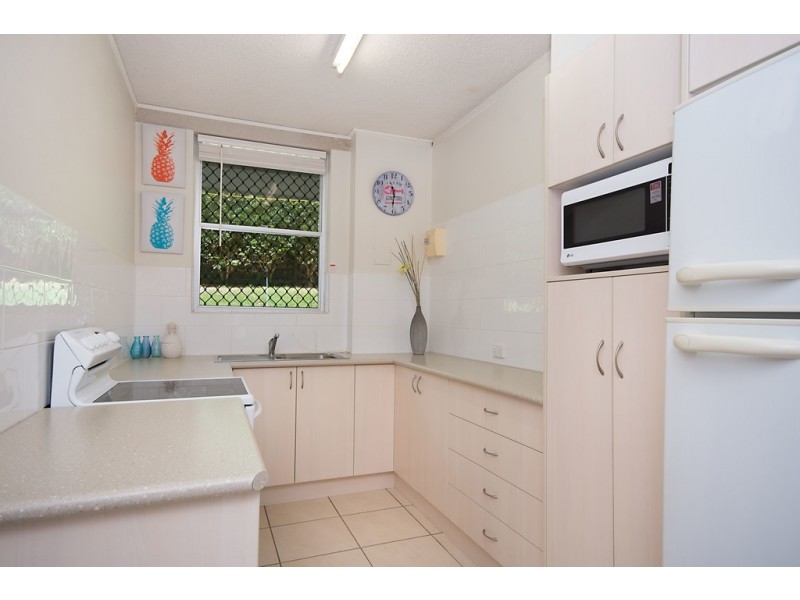 2/1 Queen Street, Yamba NSW 2464