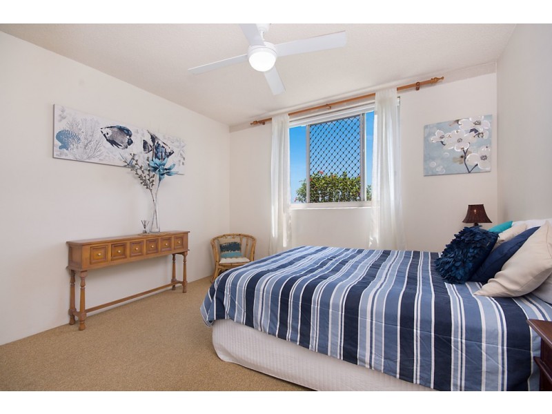 2/1 Queen Street, Yamba NSW 2464