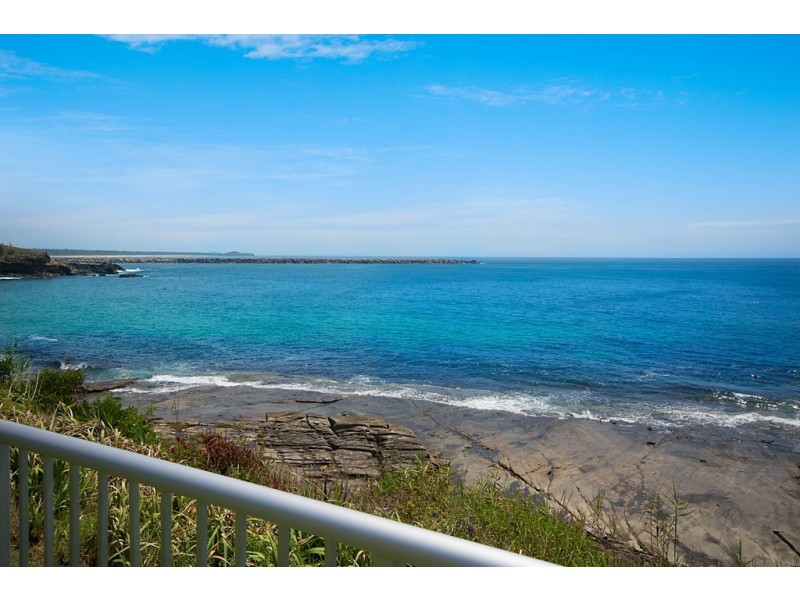 2/1 Queen Street, Yamba NSW 2464