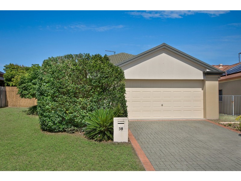 38 Oceania Court, Yamba NSW 2464