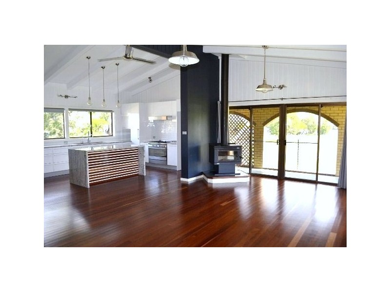 2 Gordon Street, Palmers Island NSW 2463