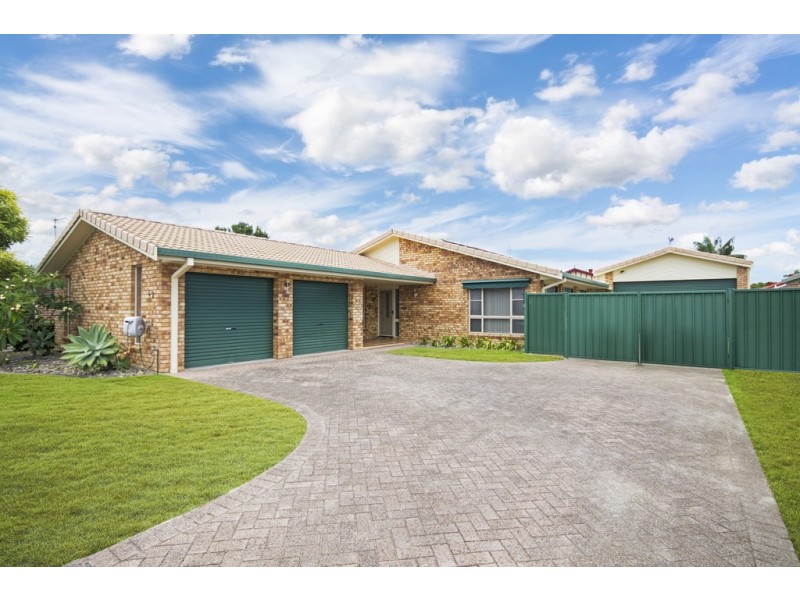 62 Acacia Circuit, Yamba NSW 2464