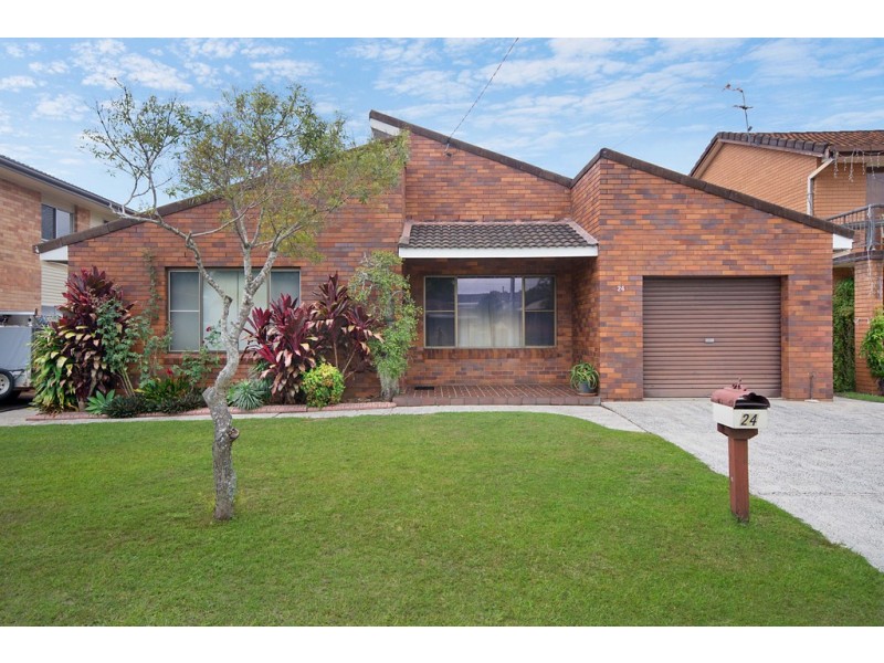 24 Cook Street, Yamba NSW 2464