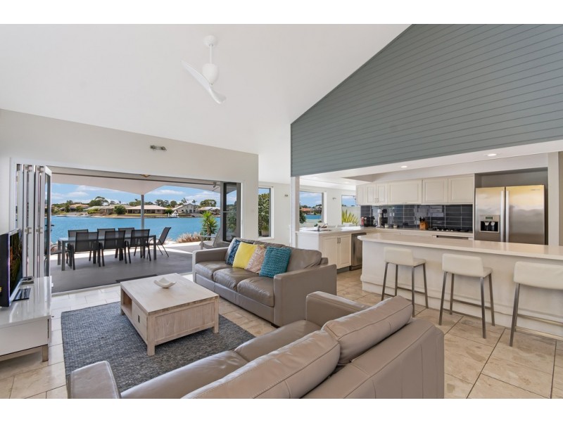 30 Acacia Circuit, Yamba NSW 2464