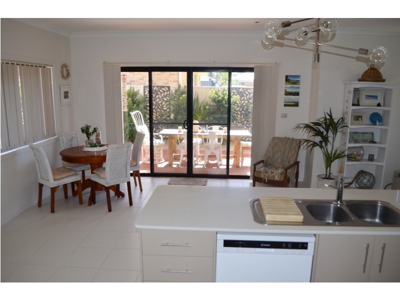 1 Bessy Close, Yamba NSW 2464