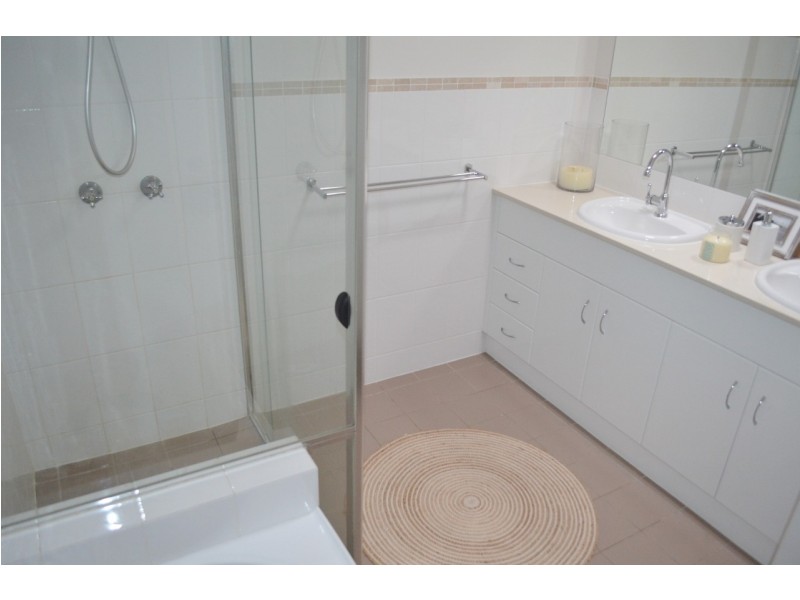 1 Bessy Close, Yamba NSW 2464