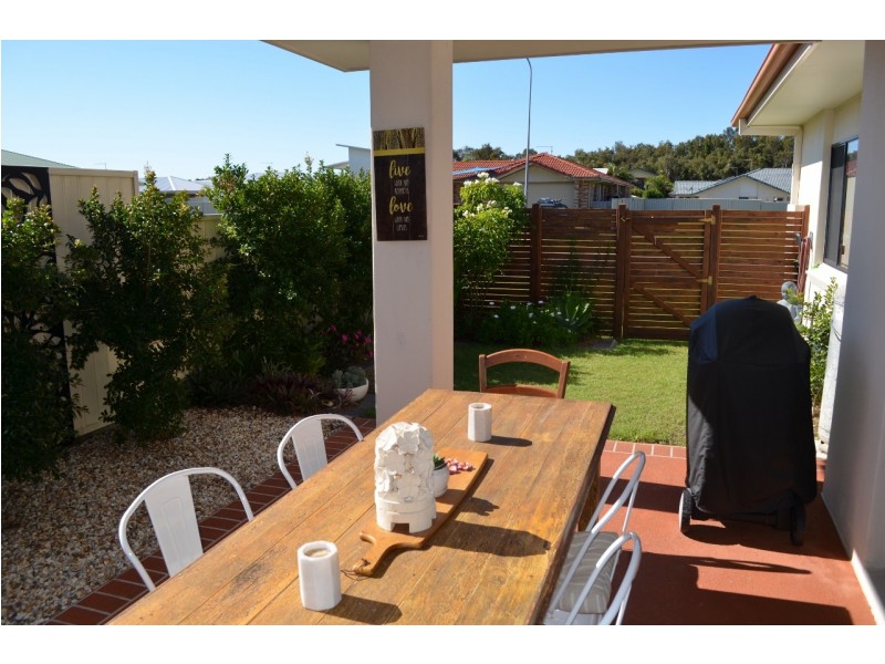 1 Bessy Close, Yamba NSW 2464