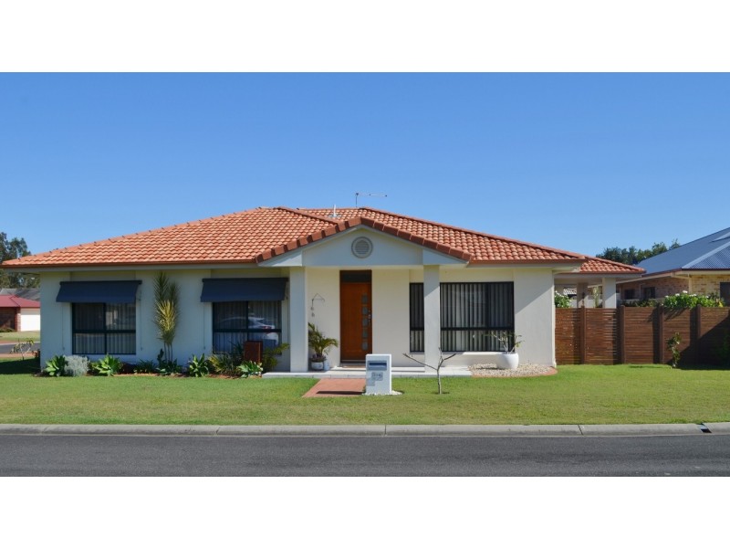 1 Bessy Close, Yamba NSW 2464