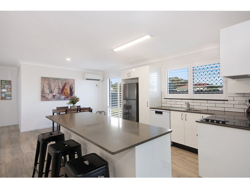 2/10 River Street, Yamba NSW 2464