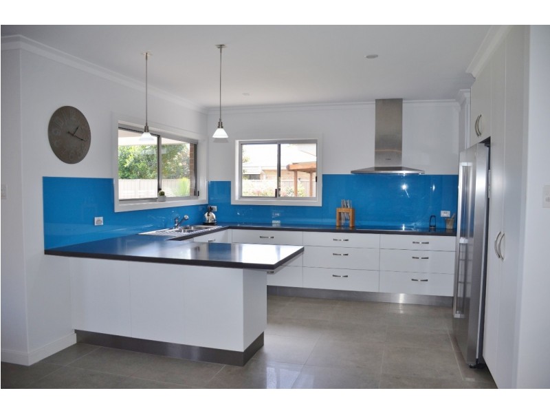 4 Carrs Drive, Yamba NSW 2464