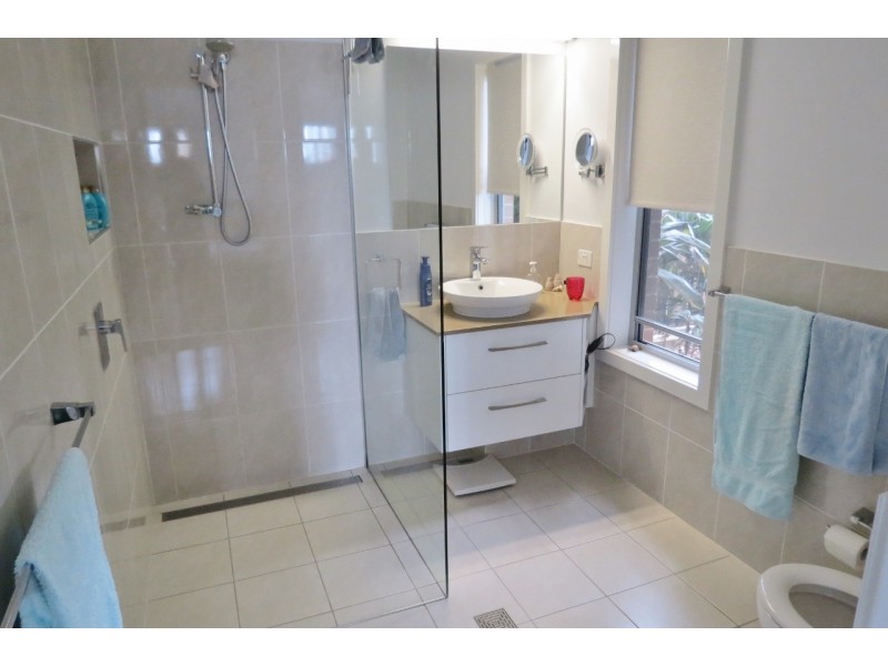 4 Carrs Drive, Yamba NSW 2464