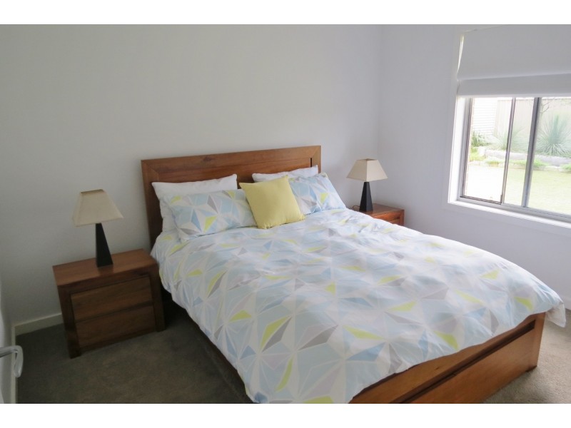 4 Carrs Drive, Yamba NSW 2464