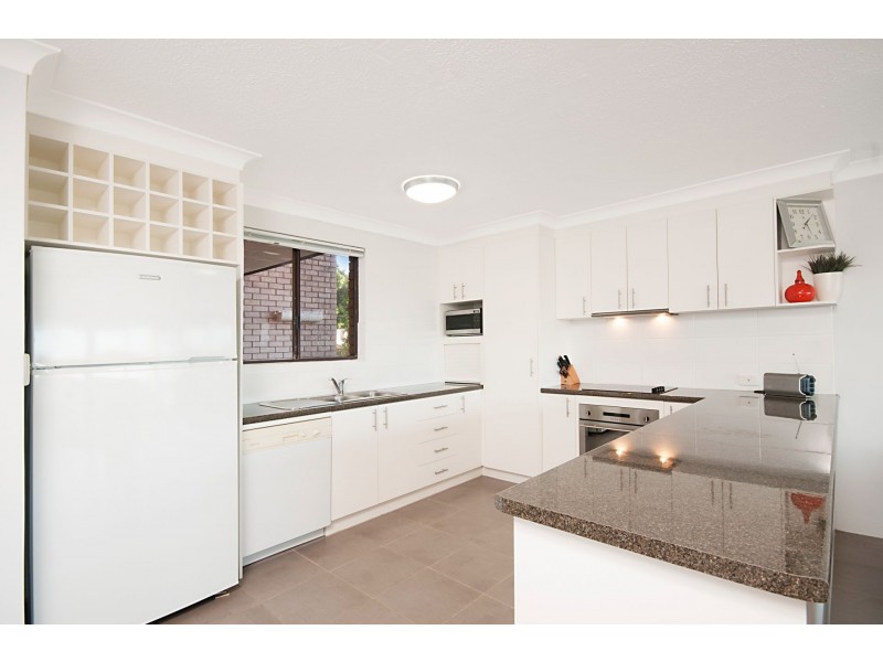 2/8 Clarence street, Yamba NSW 2464